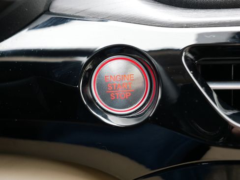 Used 2024 Acura MDX SH-AWD w/ Advance Package image 29