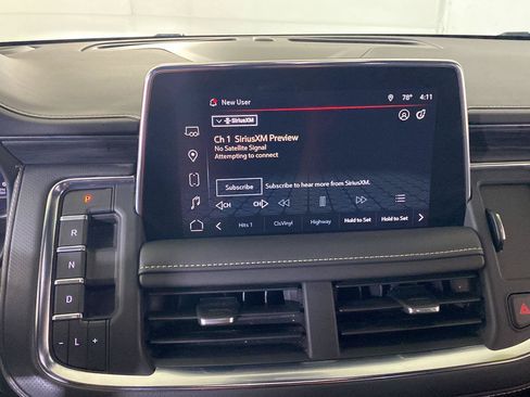 Used 2024 GMC Yukon AT4 w/ AT4 Premium Plus Package AWD/4WD image 3