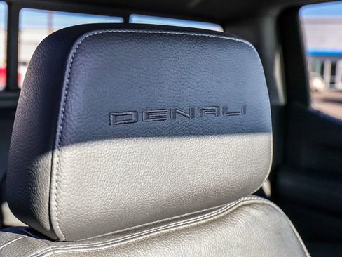 Used 2020 GMC Sierra 1500 Denali w/ Denali Premium Package AWD/4WD image 19