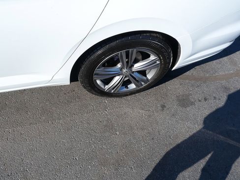 Used 2019 Volkswagen Jetta R-Line image 36