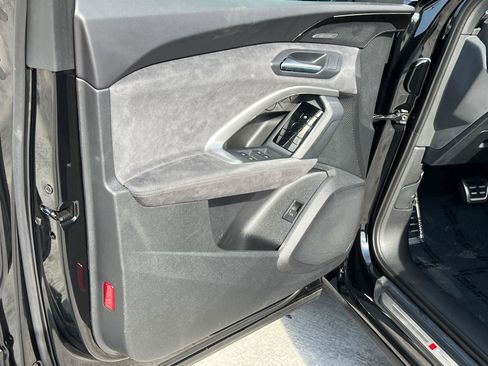 New 2025 Audi SQ5 Premium Plus image 10