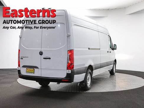 Used 2020 Mercedes-Benz Sprinter 2500 w/ Driver Convenience Package image 5