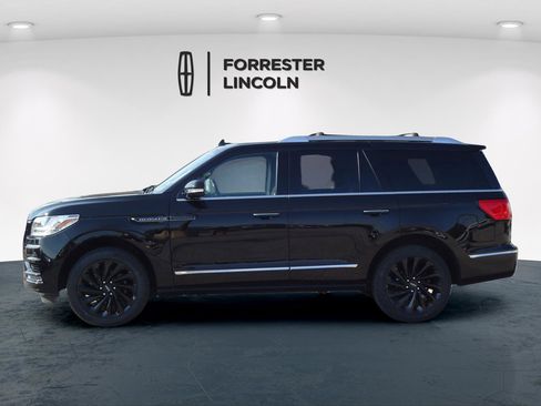 Used 2021 Lincoln Navigator Reserve image 6