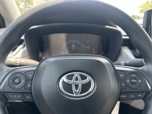 Used 2026 Toyota Corolla Cross L FWD image 25