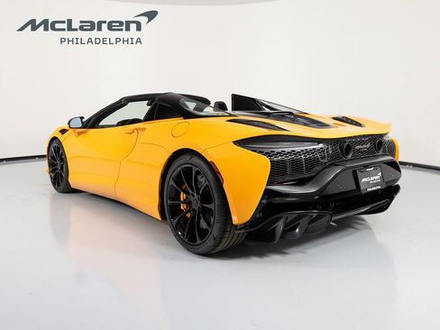 New 2025 McLaren Artura Spider image 8