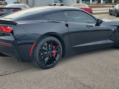 Used 2019 Chevrolet Corvette Stingray Coupe w/ 1LT image 3