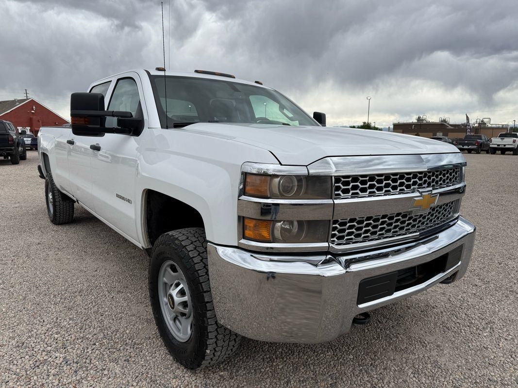 Used 2019 Chevrolet Silverado 2500 W/T w/ WT Convenience Package AWD/4WD image 2