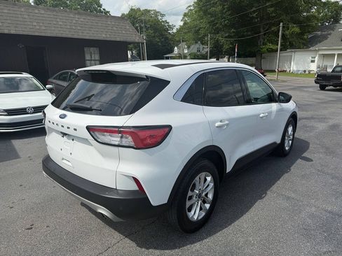 Used 2022 Ford Escape SE FWD image 4