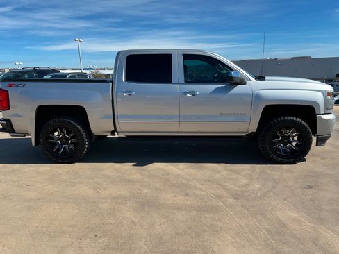 Used 2018 Chevrolet Silverado 1500 LTZ Z71 w/ LTZ Plus Package image 7