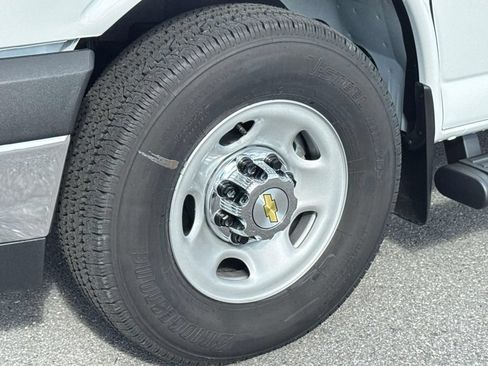 New 2026 Chevrolet Express 3500 LS w/ Chrome Appearance Package RWD image 19