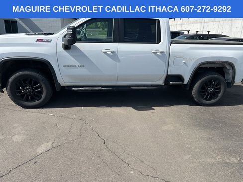Used 2025 Chevrolet Silverado 2500 LT AWD/4WD image 1
