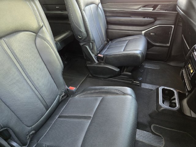 Certified 2024 Jeep Wagoneer Series II AWD/4WD image 28