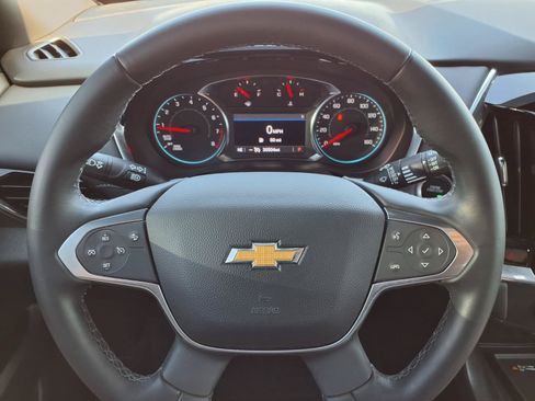 Used 2023 Chevrolet Traverse LT FWD image 15