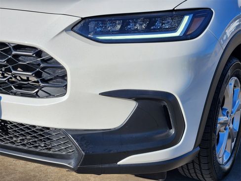 Certified 2024 Honda HR-V LX image 9