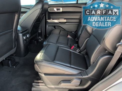 Used 2022 Ford Explorer XLT w/ Equipment Group 202A image 7