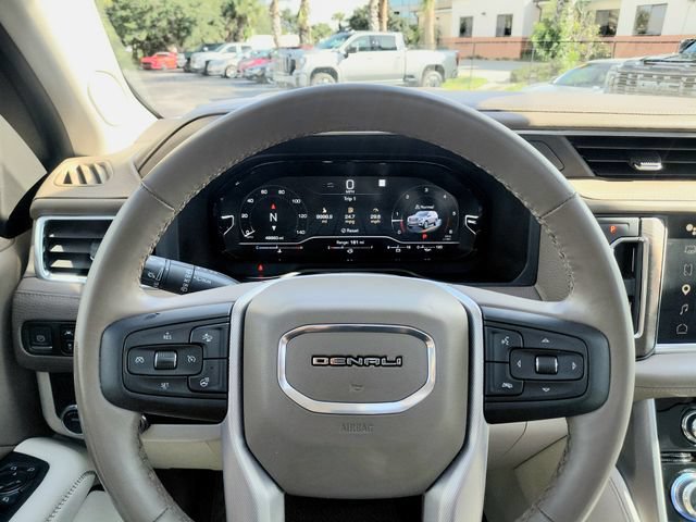 Used 2023 GMC Yukon Denali RWD image 32