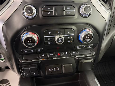 Used 2019 GMC Sierra 1500 SLT w/ SLT Premium Package AWD/4WD image 20