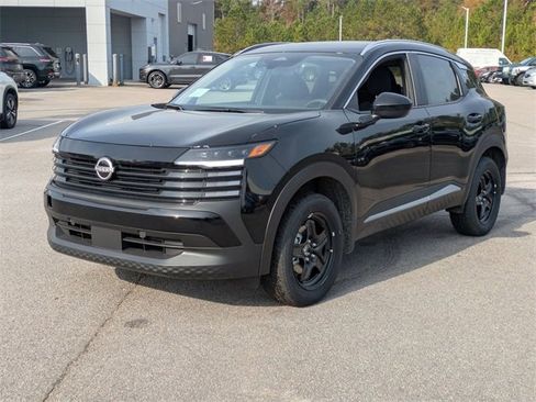 New 2026 Nissan Kicks SV image 7