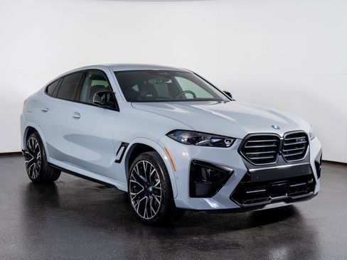 Used 2025 BMW X6 M Competition w/ Executive Package image 4