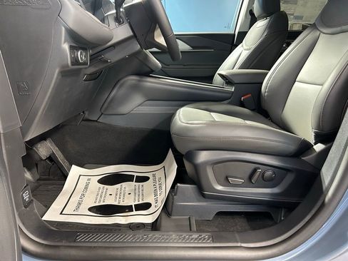 New 2026 Ford Explorer Active image 14