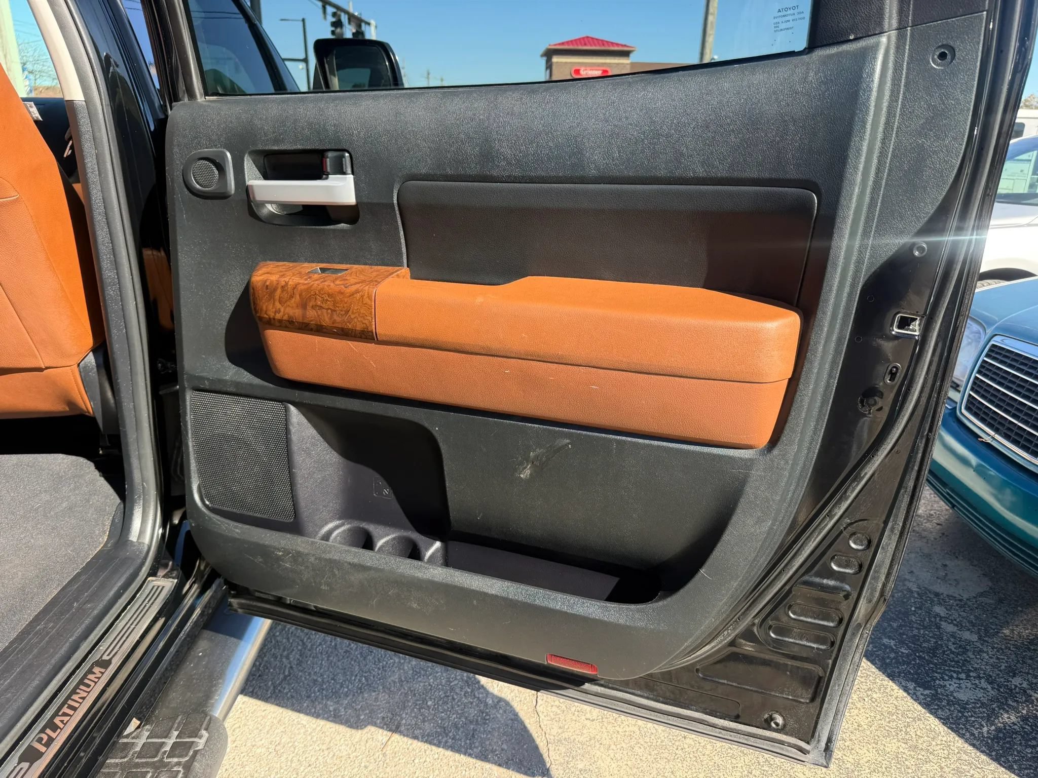 Used 2012 Toyota Tundra Limited w/ Platinum Pkg AWD/4WD image 21