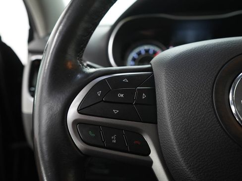 Used 2019 Jeep Cherokee Limited AWD/4WD image 27