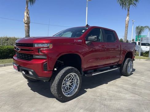 Used 2021 Chevrolet Silverado 1500 RST w/ Z71 Off-Road Package AWD/4WD image 4