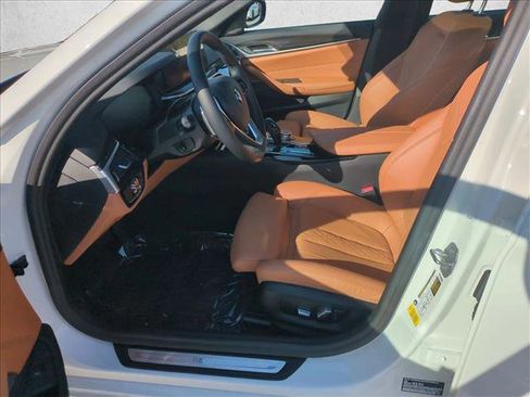 Used 2023 BMW 540i w/ Premium Package RWD image 17