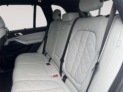 Certified 2023 BMW X5 xDrive40i w/ Executive Package image 11