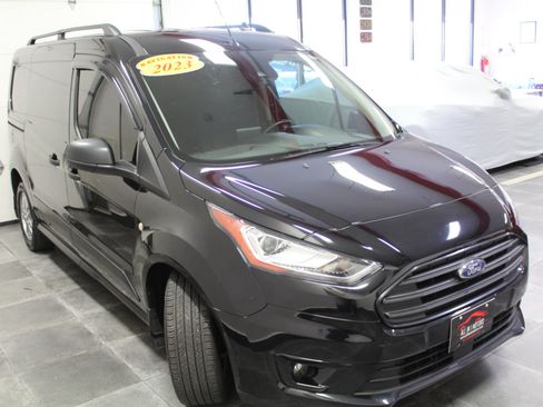 Used 2023 Ford Transit Connect XLT w/ Trailer Tow Package image 3