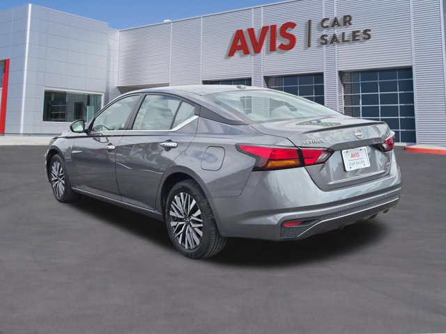 Used 2025 Nissan Altima 2.5 SV AWD/4WD image 7