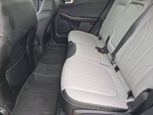 Certified 2025 Ford Escape SE w/ PHEV Premium Package FWD image 10