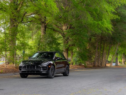 Used 2017 Porsche Macan GTS image 38