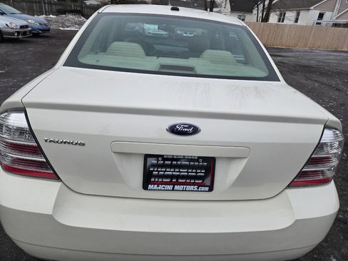 Used 2009 Ford Taurus SE image 7