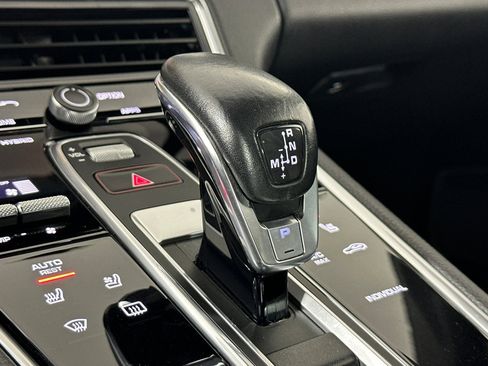 Used 2018 Porsche Panamera 4 image 22