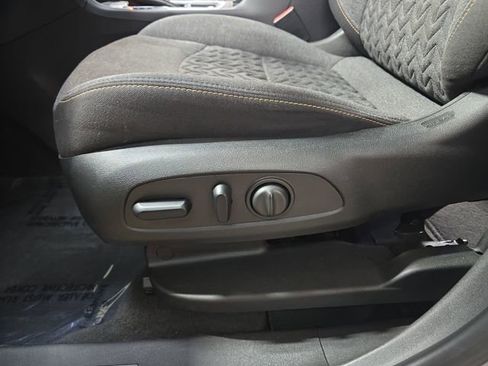 Used 2024 Chevrolet Equinox LT AWD/4WD image 32