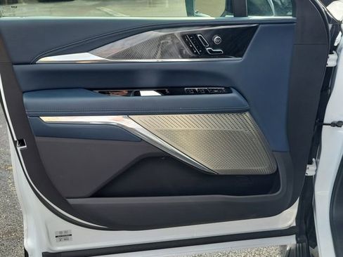 New 2025 Cadillac Escalade IQ Luxury 2 AWD/4WD image 18