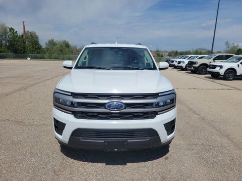 Used 2024 Ford Expedition XLT image 19