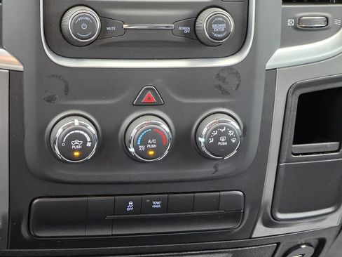 Used 2024 RAM 1500 Classic SLT AWD/4WD image 18