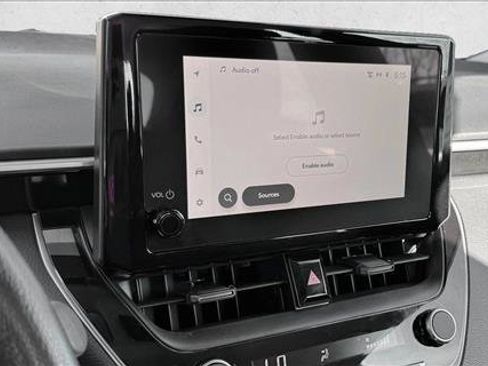 Used 2023 Toyota Corolla LE image 12