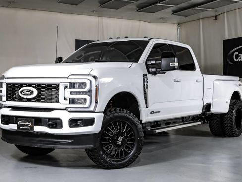 Used 2026 Ford F350 Lariat AWD/4WD image 5