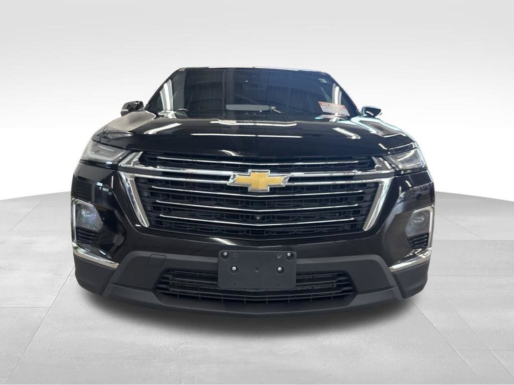 Used 2023 Chevrolet Traverse LT w/ LT Premium Package AWD/4WD image 5