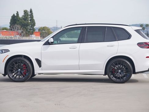New 2026 BMW X5 xDrive40i w/ M Sport Package image 4