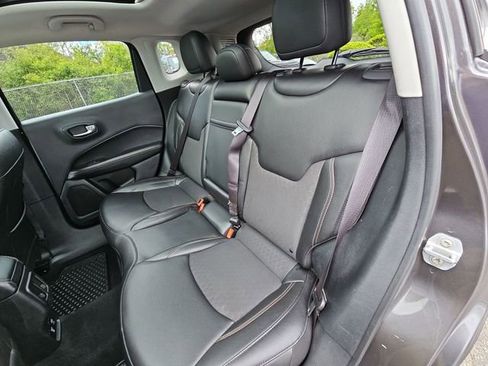 Used 2019 Jeep Compass Latitude w/ Cold Weather Group AWD/4WD image 25