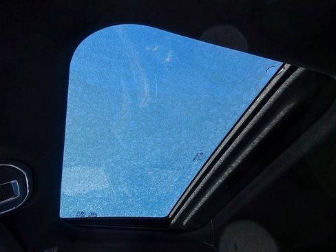 New 2025 Jeep Grand Cherokee Altitude image 11