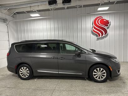 Used 2019 Chrysler Pacifica Touring-L