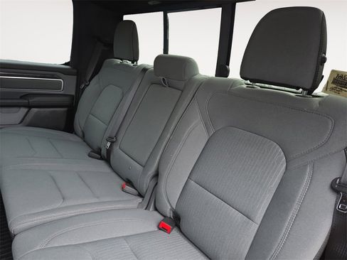Used 2021 RAM 1500 Big Horn image 13