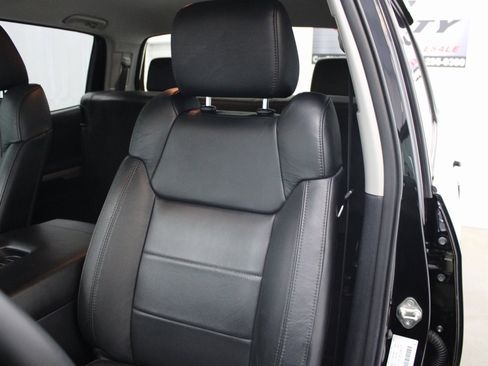 Used 2020 Toyota Tundra SR5 w/ SR5 Leather Package image 15