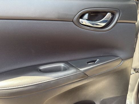 Used 2016 Nissan Sentra S FWD image 19