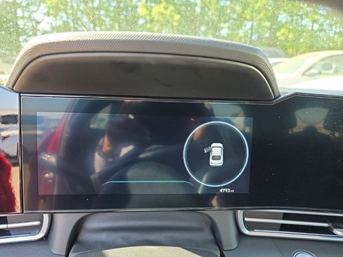 Used 2025 Hyundai Elantra SEL image 6